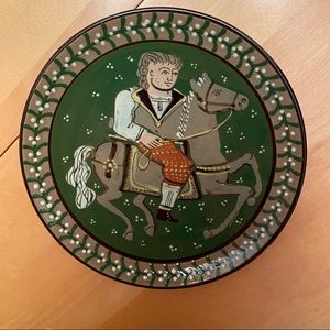 8” Pottery salad plate SCHWEIZER HEIMATWERK HANPAINTED GLAZED SWITZERLAND.